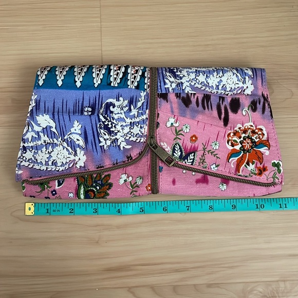 Cosmetics Bag (New, never used) - Picture 6 of 8